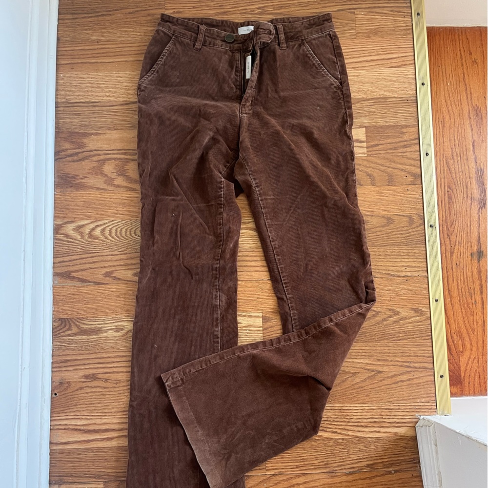 Mid rise 90s Boot Cut Corduroys
